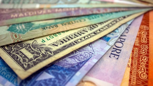 Banknotes from several countries